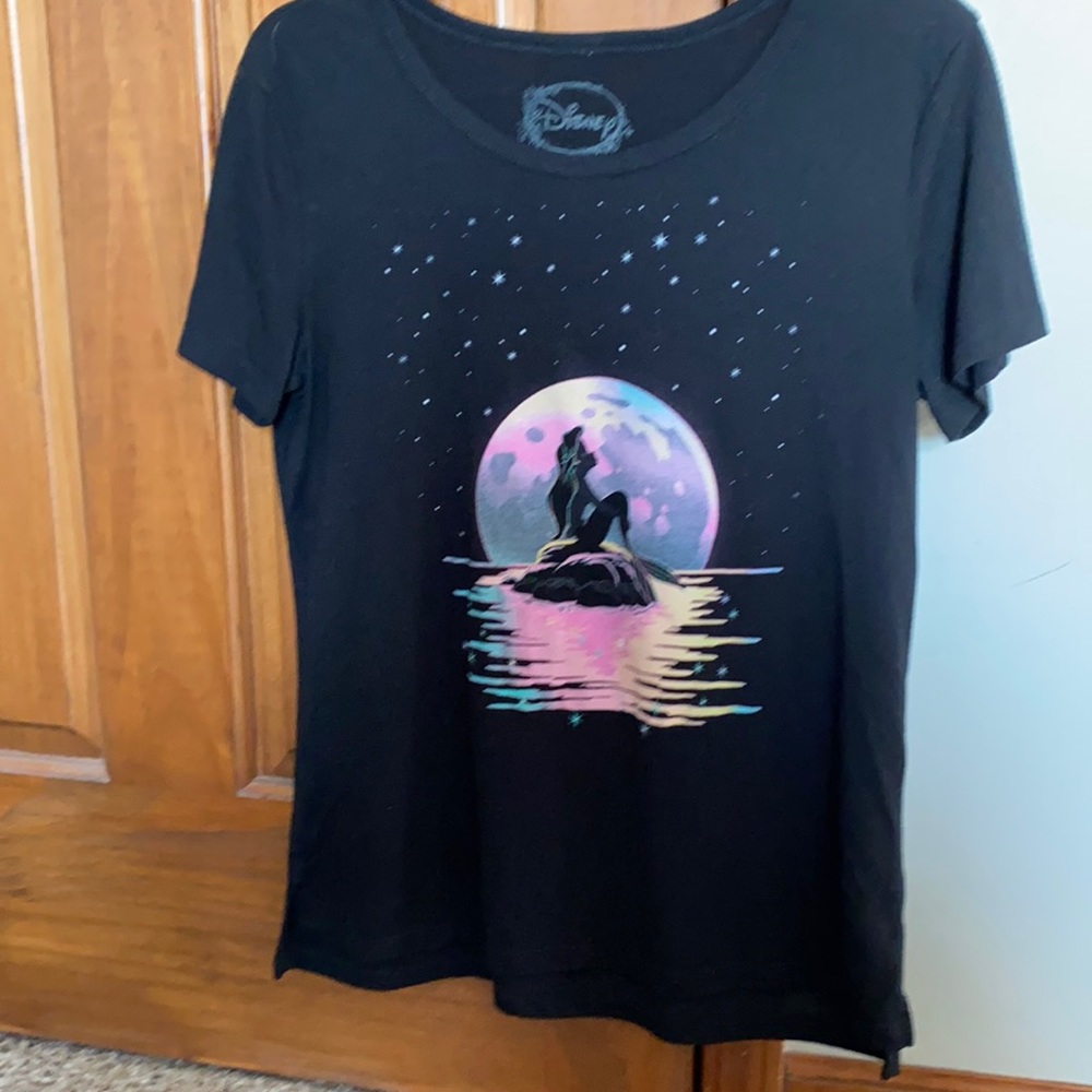 Disney t-shirt great condition size large